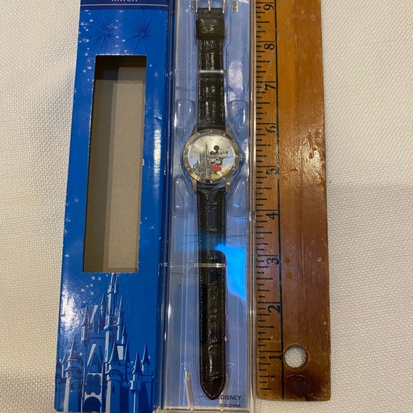 Limited Release Mickey  Mouse Cinderella Castle Disney Watch VTG New in Box - Picture 1 of 5